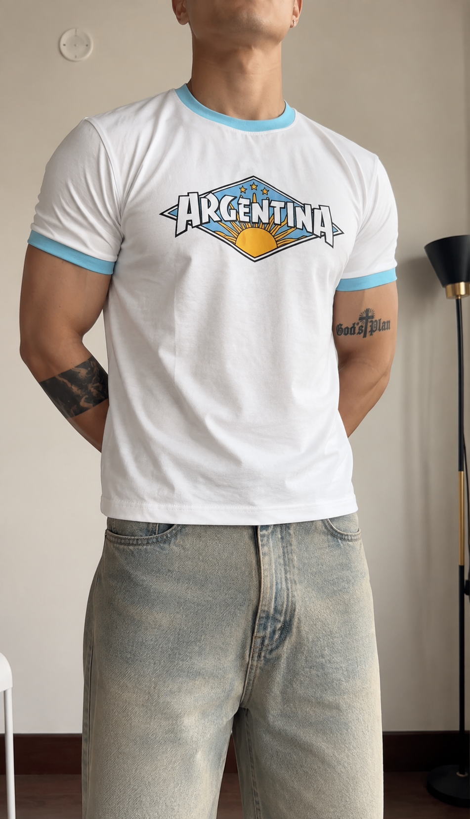 ARGENTINA RETRO BADGE TEE